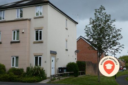 5 bedroom end of terrace house to rent - Photo 2