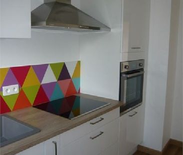 Location Appartement 4 pièces 66m² - Photo 6