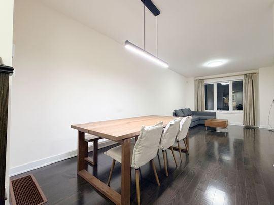 For Lease - 8 Anchusa Drive, Richmond Hill, Ontario - Photo 1