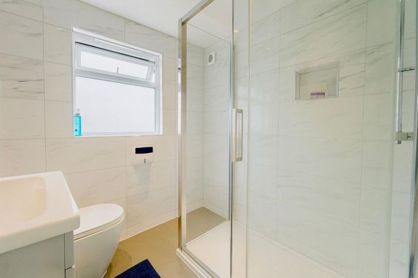 1 bedroom Flat To Let - Photo 1