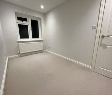 2 bedroom first floor maisonette with private patio and parking, on... - Photo 5