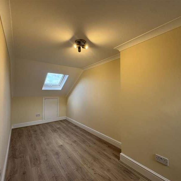 Chingford Road, London, E17 - Photo 1