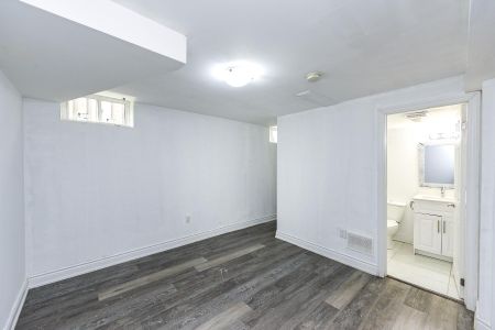 For Lease - 14 Paramount Place, Brampton, Ontario - Photo 2