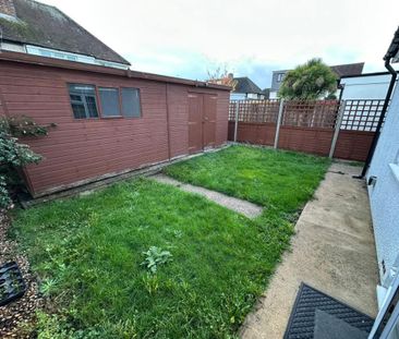 3 bedroom semi-detached house to rent - Photo 4