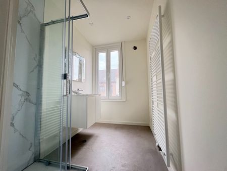 Gezellige, lichtrijke woning met drie slaapkamers - Photo 3