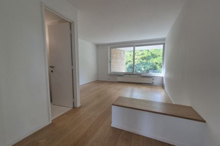 FOREST - FACE AU PARC - Photo 3