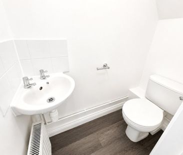 3 bedroom detached house to rent - Photo 5