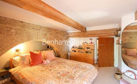 3 Bedroom flat to rent in Marlborough Road, Royal Arsenal Riverside, SE18 - Photo 3