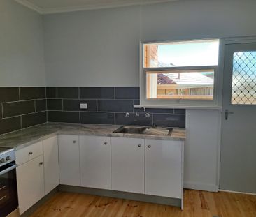 Fully Renovated 2 Bedroom Unit in Prime Seacliff Park Location - Photo 5