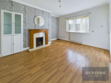 Tudor Grove, Humbledon Hill, Sunderland - Photo 2