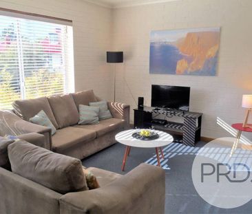 Perfectly Located FULLY FURNISHED Unit - Photo 4