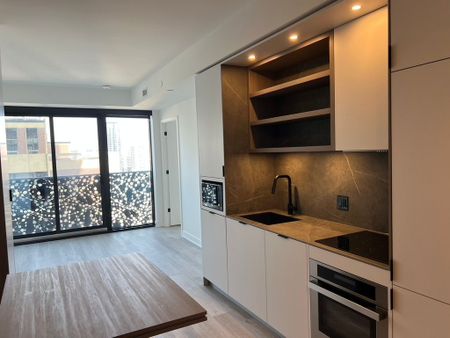 For Lease - 55 Charles Street Unit# 2302, Toronto, Ontario - Photo 2