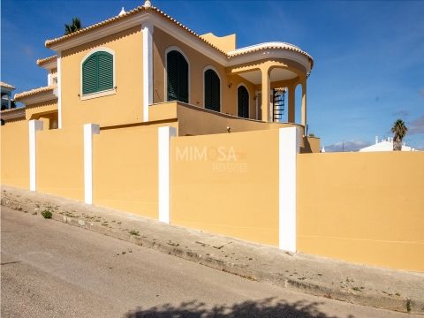 Moradia T5+1 - Photo 1