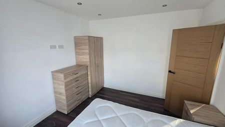 3 bedroom house share to rent - Photo 5