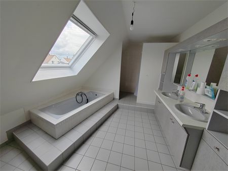 Location Maison 150.14 M² VILLAGE-NEUF 2 230 € - Photo 4