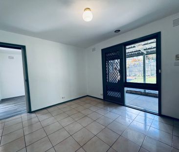 Spacious 4-Bedroom Family Home in a Quiet Court Location - Photo 6