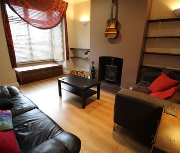 4 bedroom terraced house to rent - Photo 2