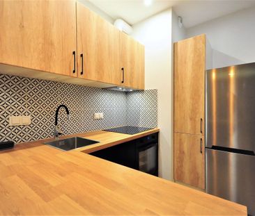 Kawalerka z sypialnią, balkonem i garażem. - Photo 5