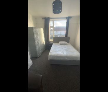 Room in a Shared Flat, Filton Avenue, BS7 - Photo 4