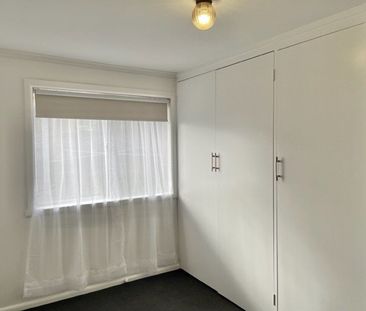 Family home with surrounding Parklands - Photo 6