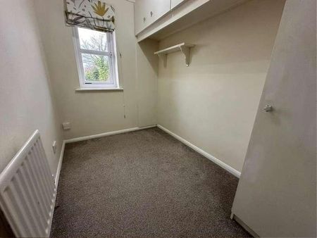 Slough, Berkshire, SL1 - Photo 4