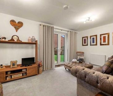 Marion Avenue, Sleaford, NG34 - Photo 2