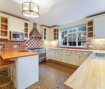 4 bedroom house to rent - Photo 1