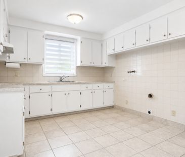 4 1/2 2ieme Etage - Rue St Zotique - Photo 3