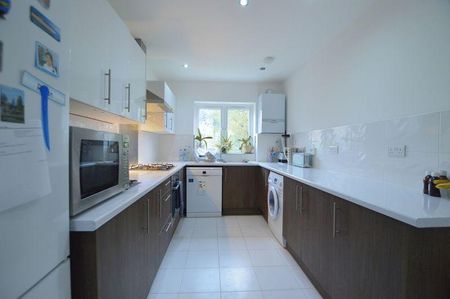 2 bedroom apartment to rent - Photo 5