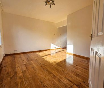 3 bed semi-detached house to rent in NE12 - Photo 3