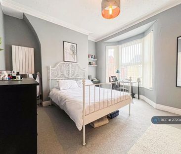 3 bedroom terraced house to rent - Photo 3