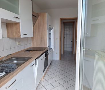 Exklusive 3 Raumwohnung mit Balkon, EBK und Bad mit Wanne UND Dusche - Photo 1