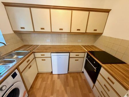 1 bedroom apartment to rent - Photo 2