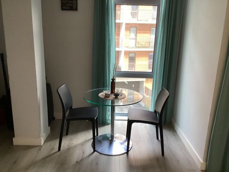 Studio Flat, Manor Mills, LS11 - Photo 4