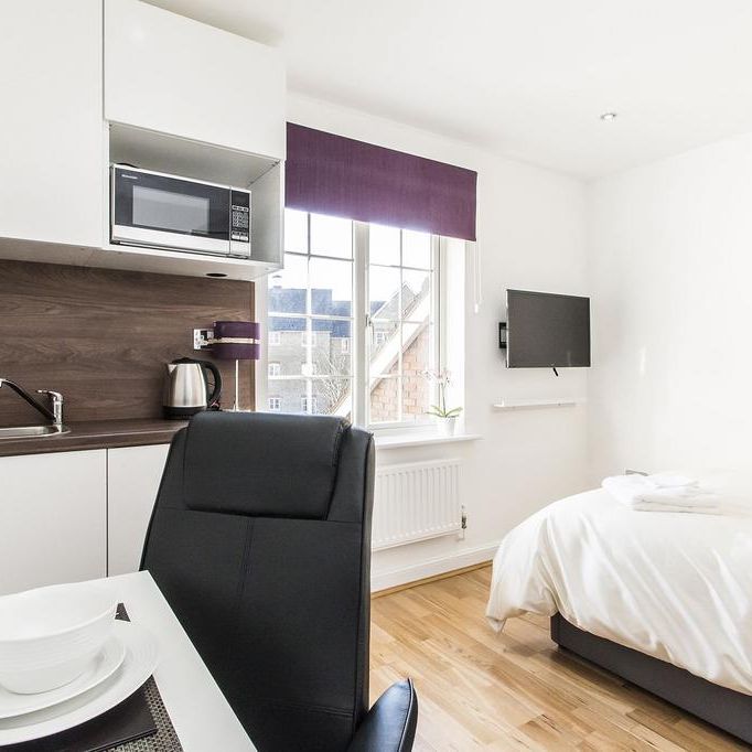 1 bedroom in a house share to rent - Photo 1