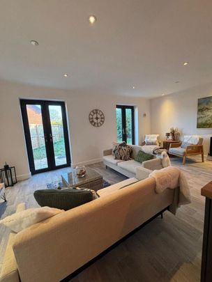 3 bedroom bungalow to rent - Photo 1