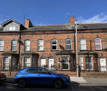 102, College Place, Strand Road, - Photo 2