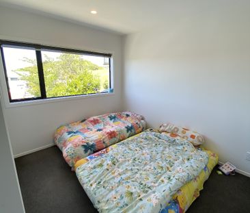 66A Clifford Road, Johnsonville - Photo 3