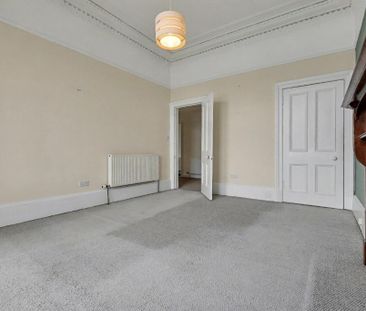 3 bedroom flat to rent - Photo 5