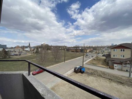 Mainstreet 402 - Photo 3