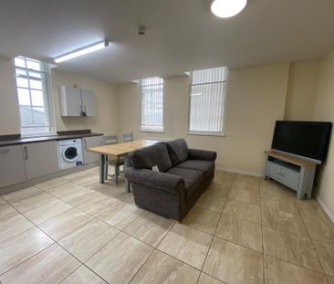 1 bedroom in a house share to rent - Photo 4