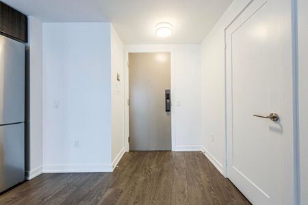 For Lease - 10 York Street Unit# 2409, Toronto, Ontario - Photo 5