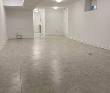 For Lease - 6 Rusholme Park Crescent Unit# Lower, Toronto, Ontario - Photo 2