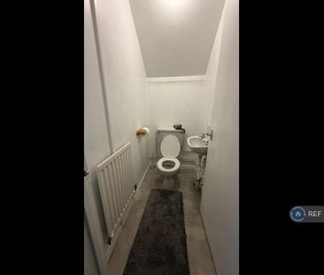 3 bedroom terraced house to rent - Photo 6