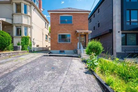 393 Glenholme Avenue #(Main) - Photo 2