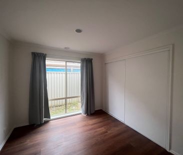 Three Bedroom Home Situated In Quiet Street - Photo 2