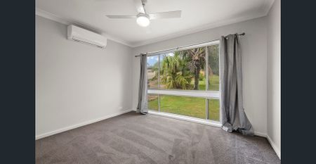 Three Bedroom House - Photo 4