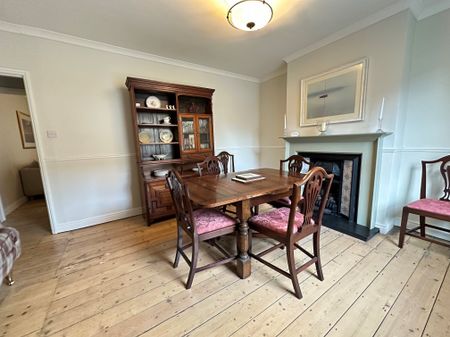 Park Lane, Chippenham - Photo 3