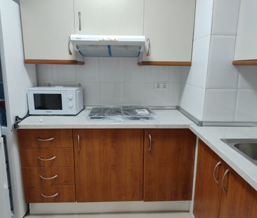 Middle Floor Apartment in Fuengirola - Photo 2