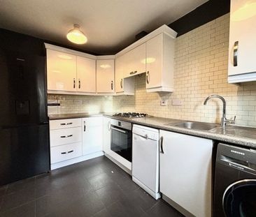 Wordsworth Avenue, Stratford-upon-Avon, CV37 - Photo 4